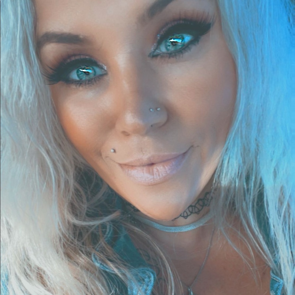 Meet your Posher, Lana